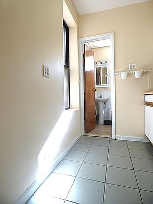 4th image of 330 E 84th St #5S