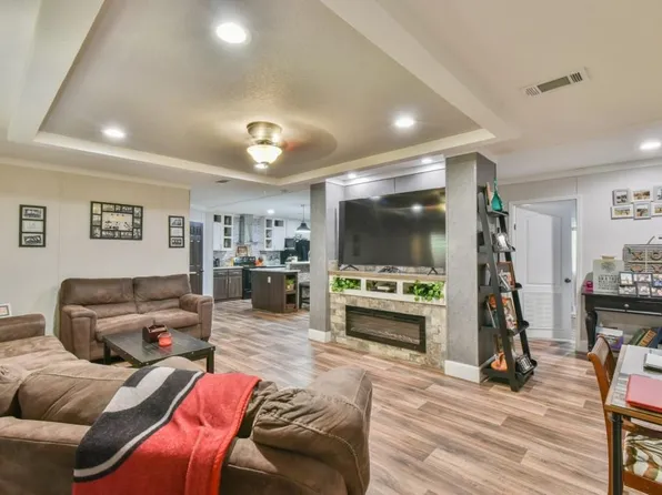 223 Azalea Dr, Jefferson, GA 30549
