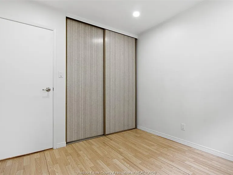 1229 Arncliffe Place — Photo 14