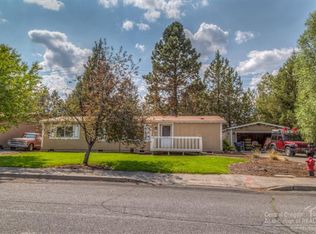 1033 SE Black Ridge Pl, Bend, OR 97702