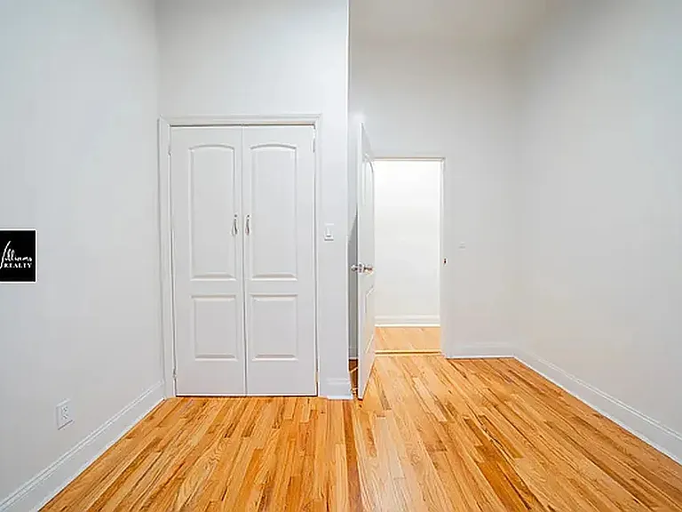 853 Putnam Ave #1 — Photo 18