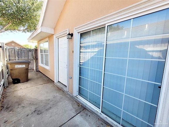 3rd image of 2604 Ringold Cir #3