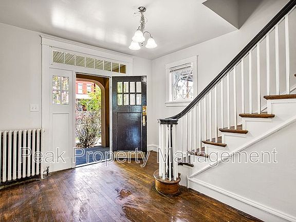 4th image of 1304 Bainbridge St