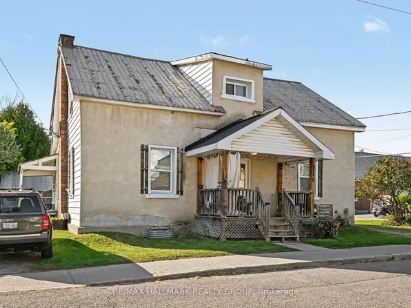 216 Bell St Unit 1, Arnprior, ON K7S 2R4