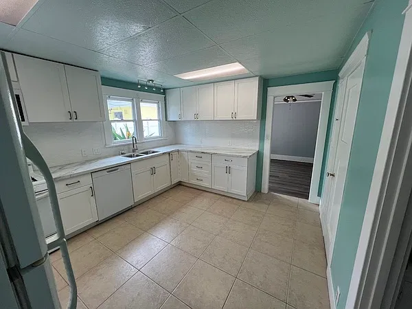 2 bed, 1100 sqft, $2,895 — Photo 3