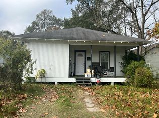 555 N 6th St, Silsbee, TX 77656
