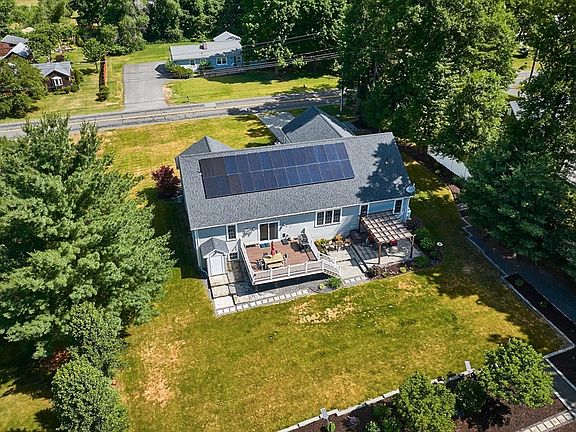 3rd image of 46 Pomeroy St