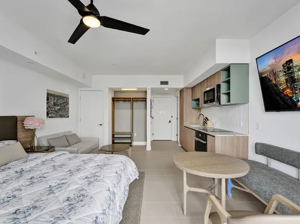 159 NE 6th St, Miami, FL