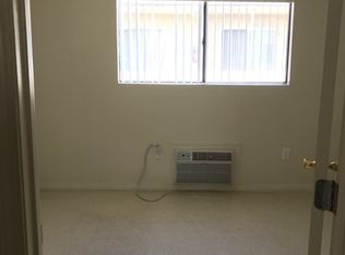 8844 Orion Ave APT 4, North Hills, CA 91343