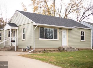 213 E High St, Marshalltown, IA 50158