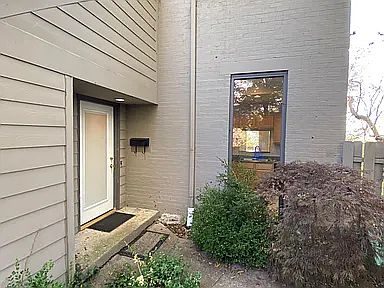 3rd image of 1 Foxhall Ct #3
