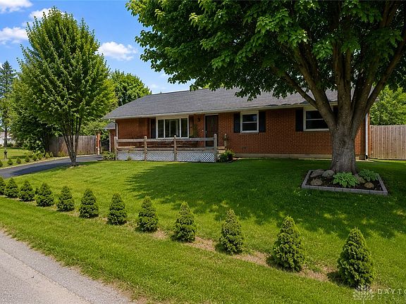 2nd image of 4405 Old Troy Pike