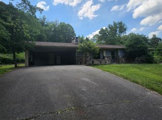 1017 Murphy Rd, Sevierville, TN 37862