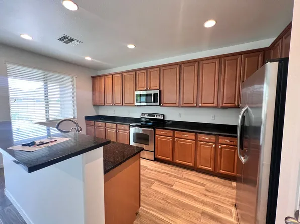 11045 E Starkey Ave, Mesa, AZ 85212