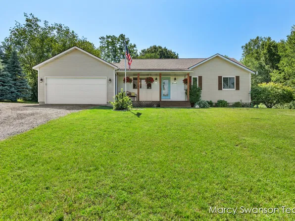 16340 Wildwood Valley Dr NE, Cedar Springs, MI 49319