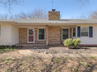 321 Landsaw Dr, Chandler, OK 74834