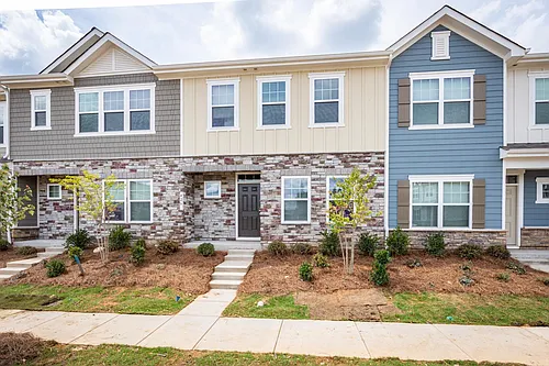 426 Sagecroft Ln Photo 1