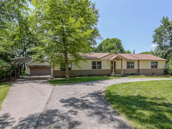 1009 E 108th Ter, Kansas City, MO 64131