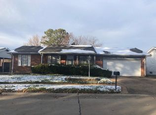 1508 Bradington Dr, Fenton, MO 63026