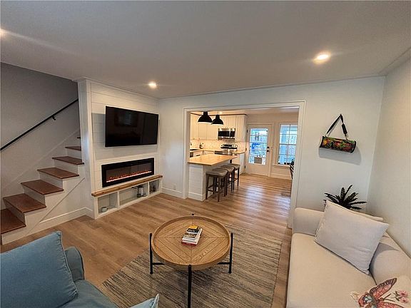 2nd image of 2144 20th Avenue