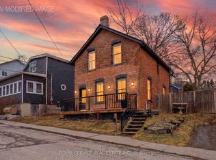 12 Park St, Pt Hope, ON L1A 1C1