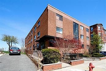 1st image of 115 Highland Ave APT 18