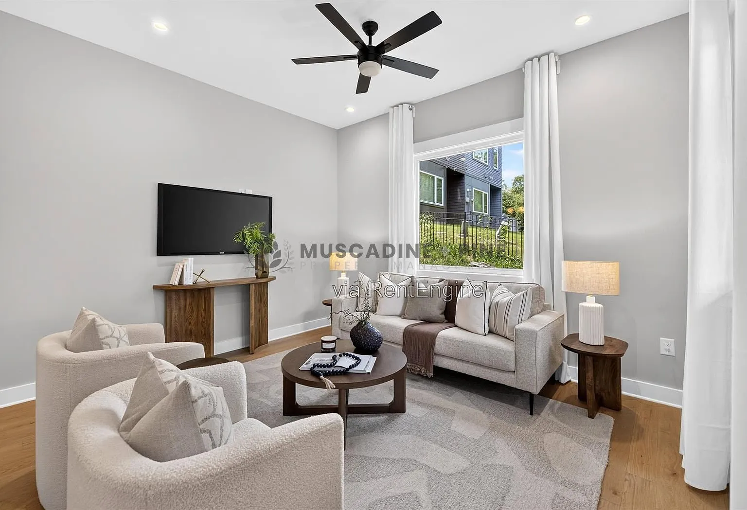 3 bed, 2.5 bath, 1615 sqft, $2,449 — Photo 3