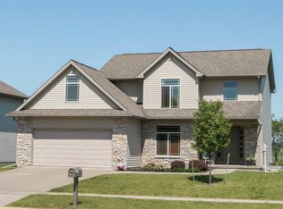 690 Strathmoor Dr, North Liberty, IA 52317
