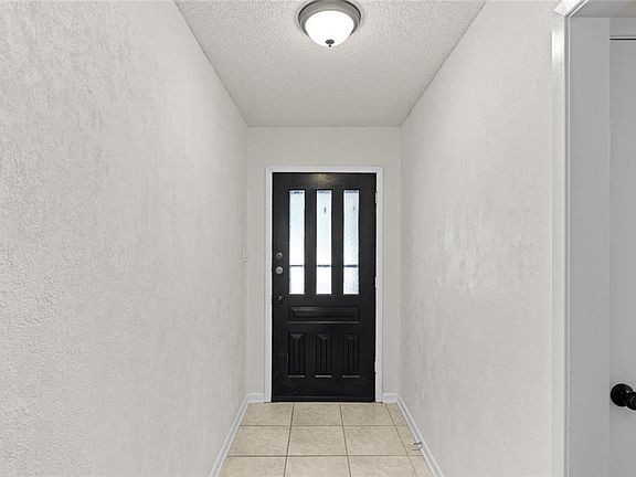 3rd image of 2020 Juanita Dr