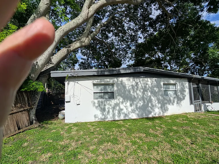 2132 Riviera Dr — Photo 39