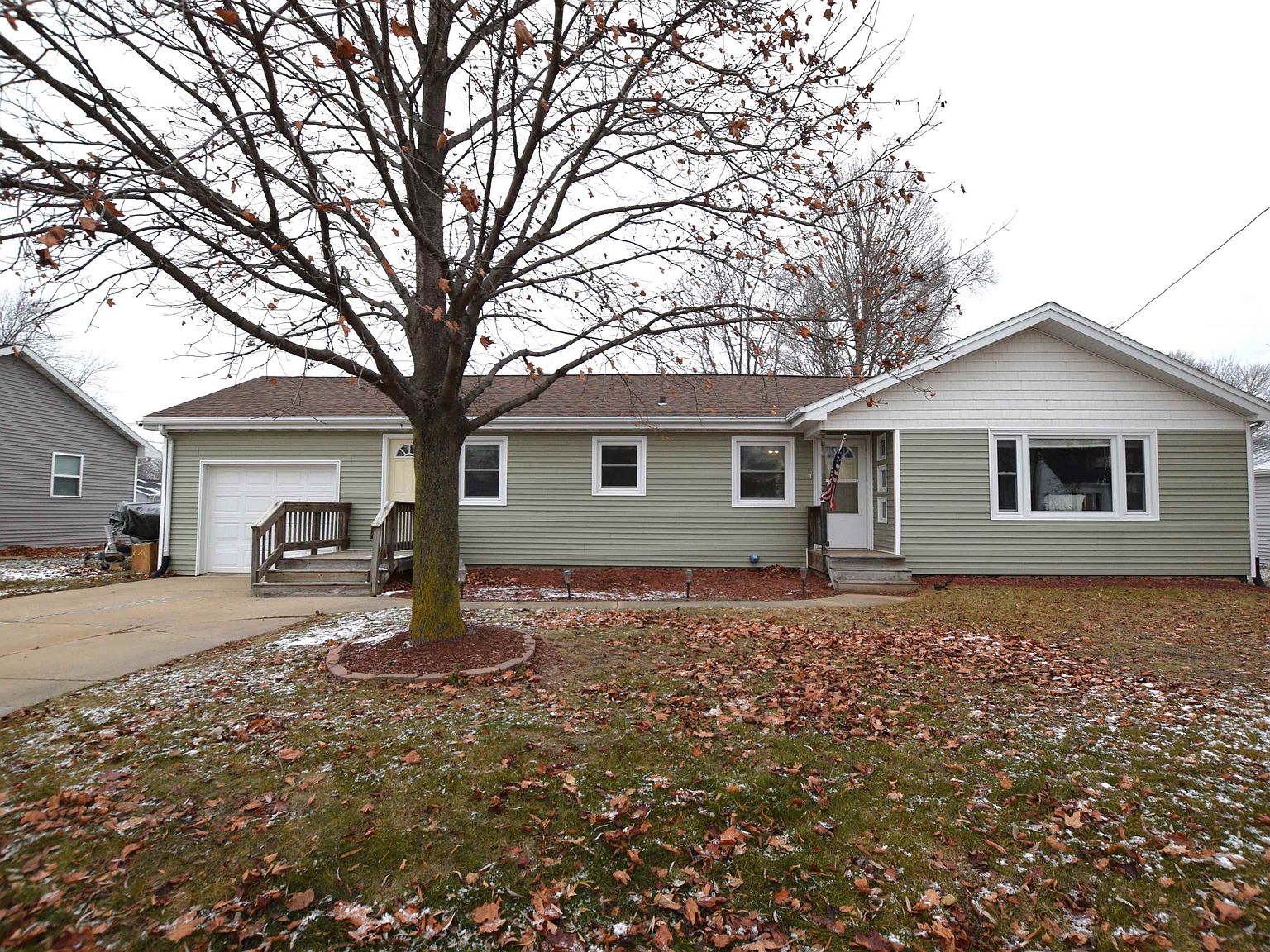 341 W Pulaski St, Pulaski, WI 54162 Zillow