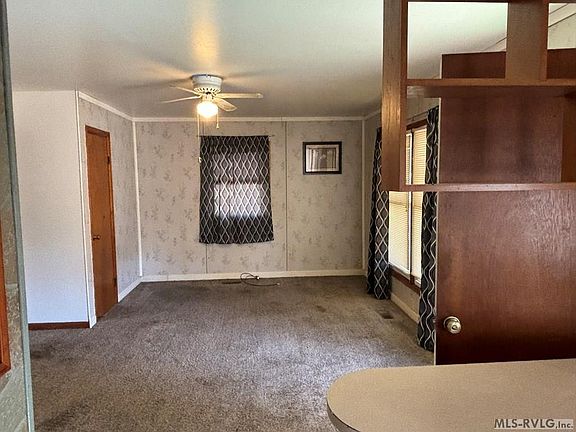 3rd image of 1109 Woodlawn St