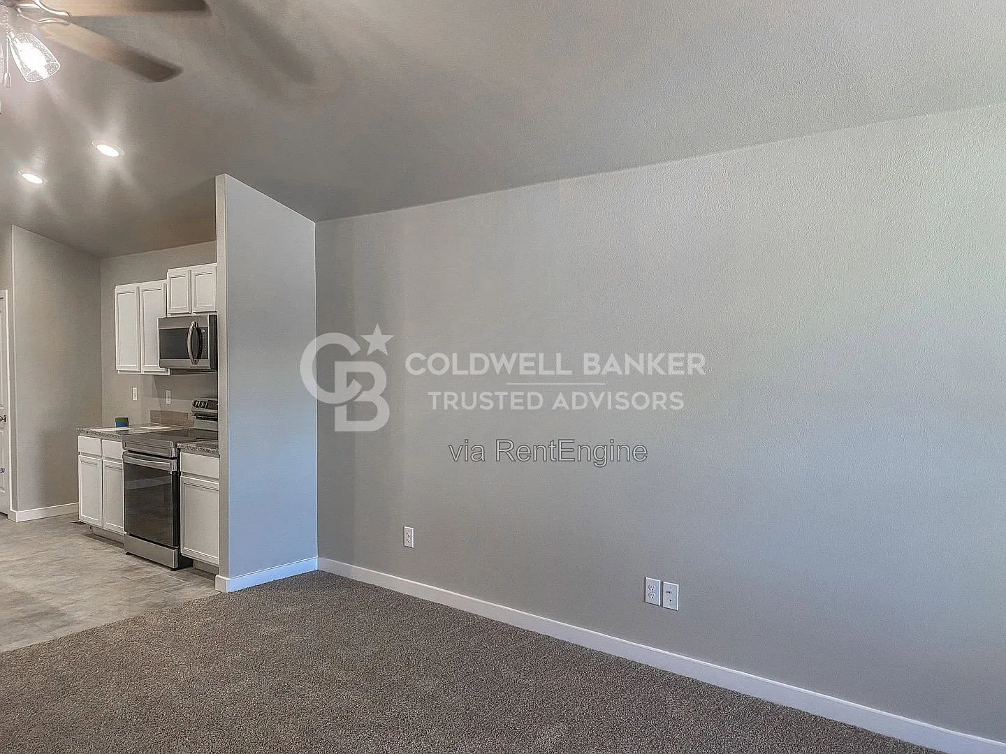 3 bed, 2.0 bath, 1300 sqft, $1,425 — Photo 4