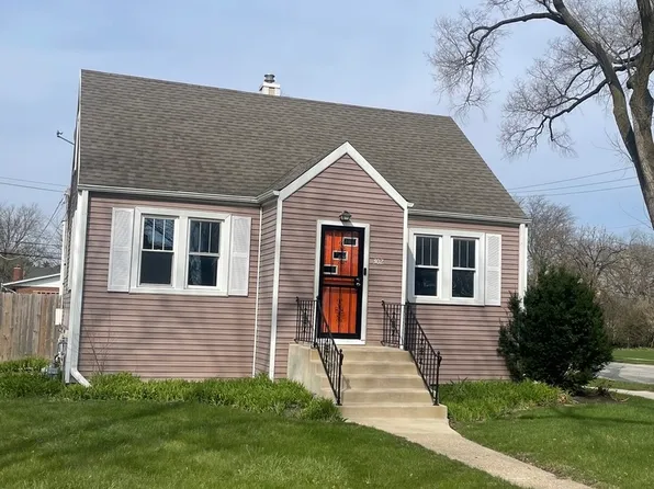 302 S Walnut St, Bensenville, IL 60106