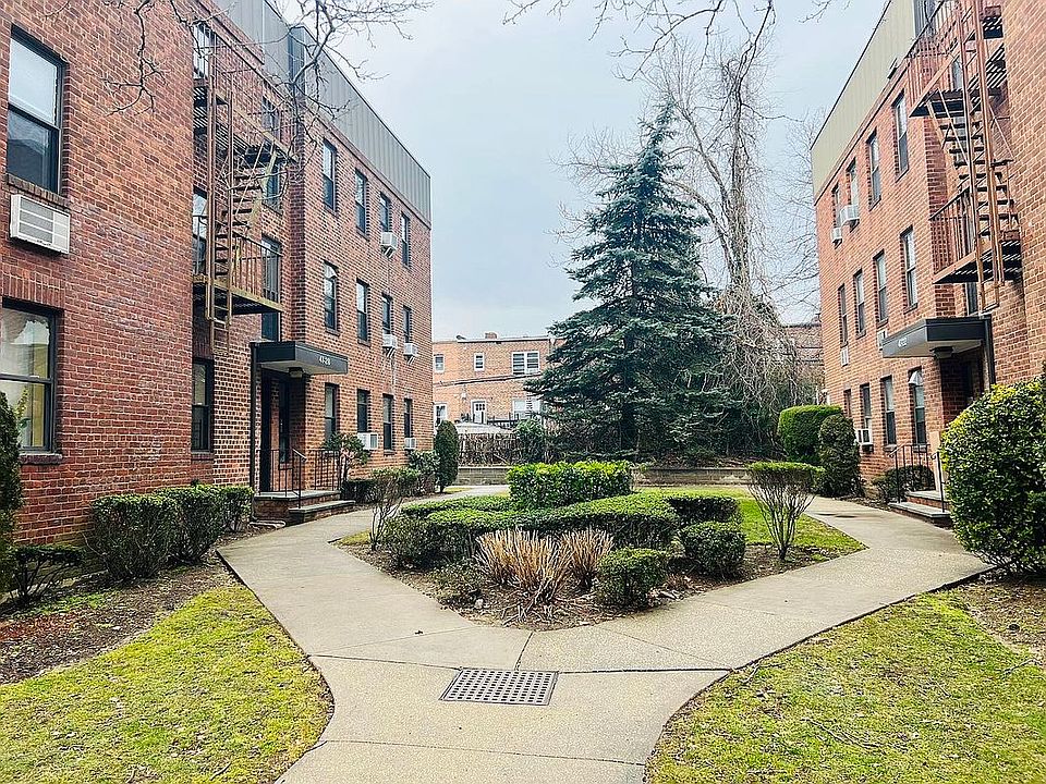 1st image of 4728 215th Pl APT 1C