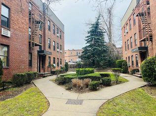 4728 215th Pl APT 1C, Bayside, NY 11361