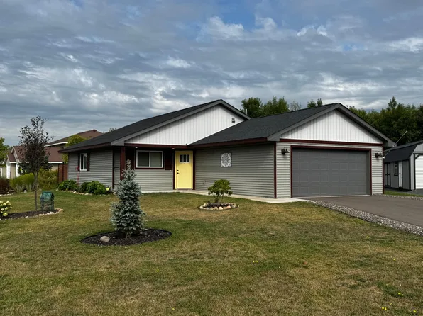 1302 Greentree Dr, Saint Croix Falls, WI 54024