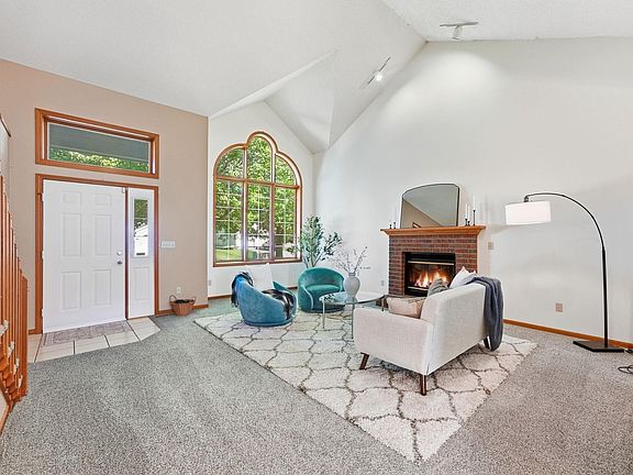 5th image of 8325 Deer Brook Pl