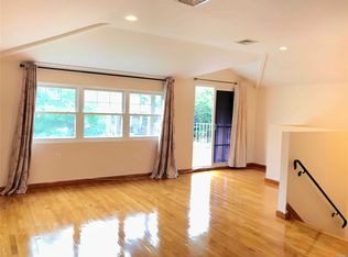 10627 Ditmars Blvd, Flushing, NY 11369