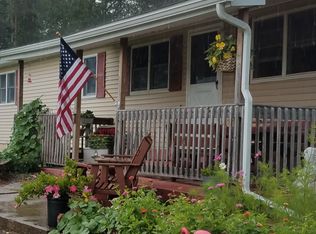 13083 Lakeshore Rd, Waterport, NY 14571