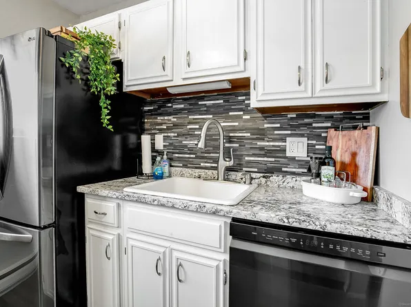 11 Riverview Drive #11, Bridgeport, CT 06606