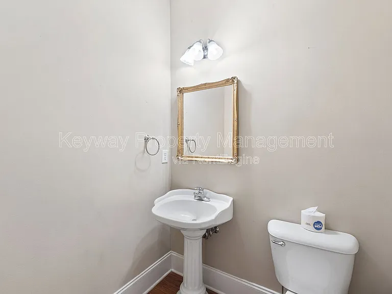 4890 Somerset Dr — Photo 6