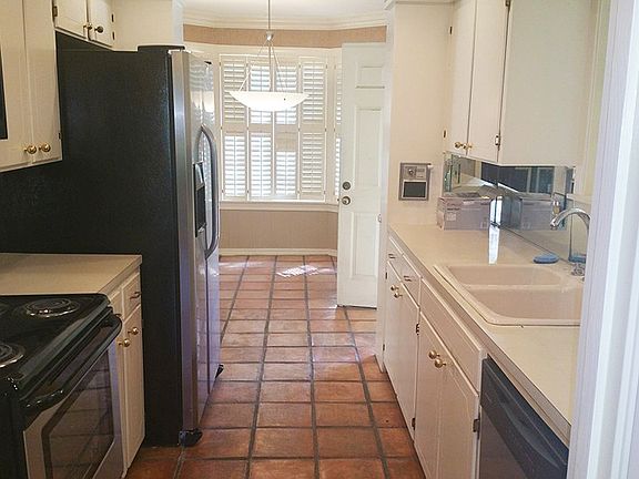 5th image of 542 Dunmoreland Dr