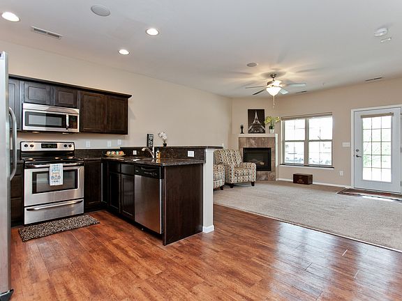 5th image of 411 Churchill Dr