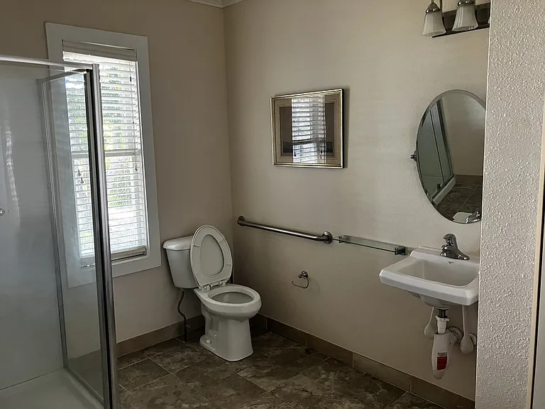 200 SW Atlanta Ave — Photo 10