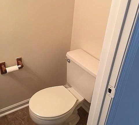 4th image of 369 D E Montcastle Dr