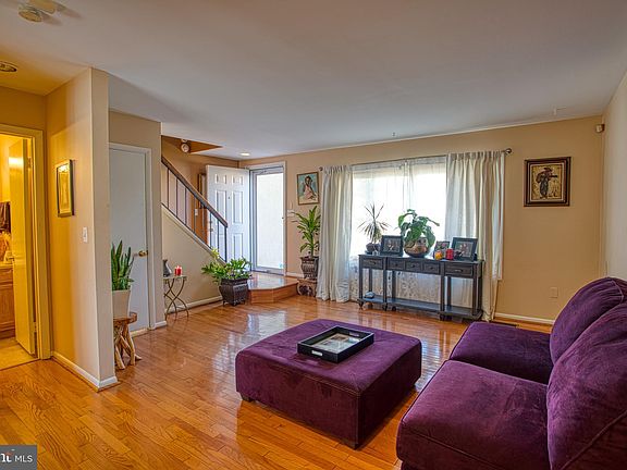 5th image of 346 Harry S Truman Dr Unit 244