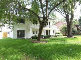 10802 Creektree Dr, Houston, TX 77070