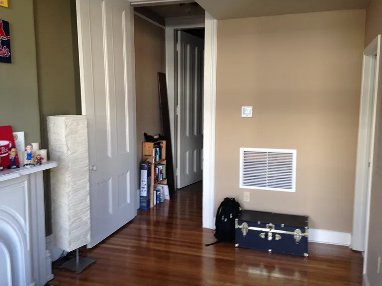 566 S 4th St — Photo 17
