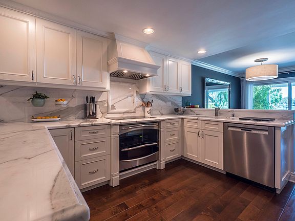 4th image of 2375 S Windward Cir